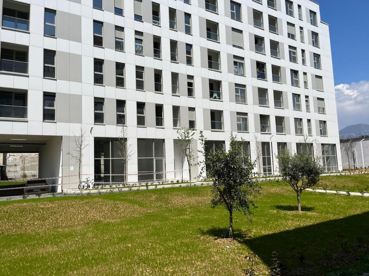 Comfy Nest Apartment- Free Parking ติรานา ภายนอก รูปภาพ