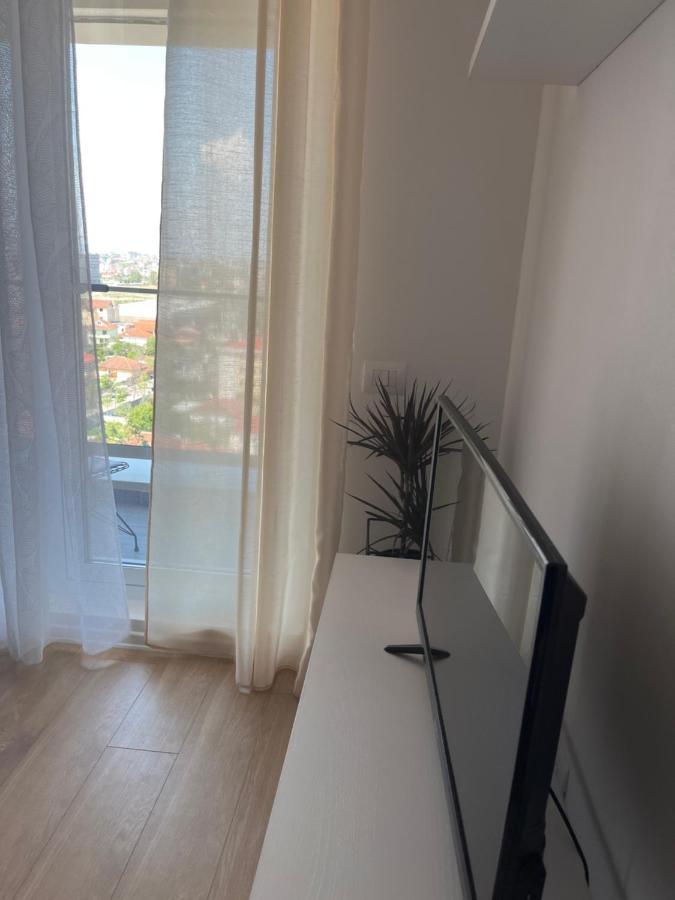 Comfy Nest Apartment- Free Parking ติรานา ภายนอก รูปภาพ