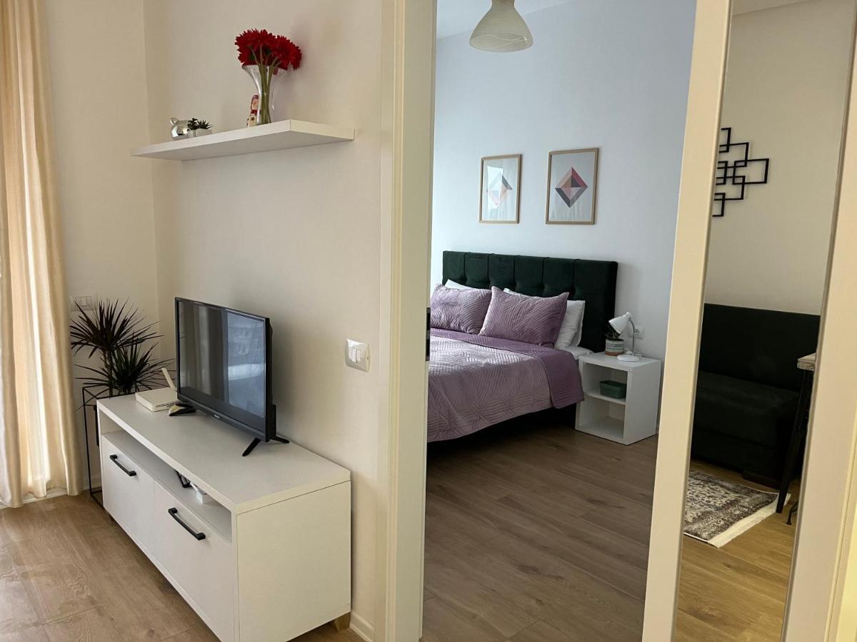 Comfy Nest Apartment- Free Parking ติรานา ภายนอก รูปภาพ